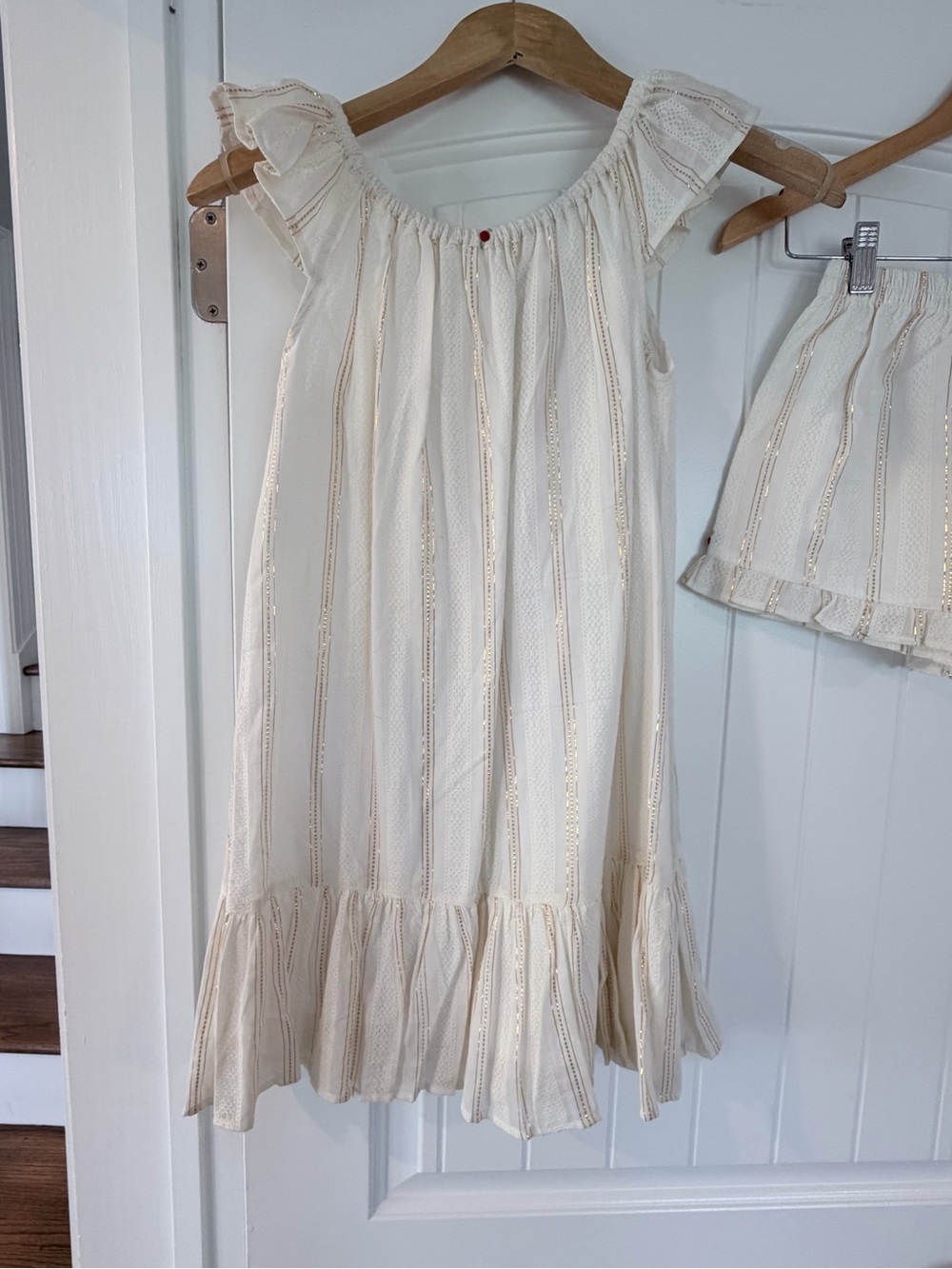 Well Dressed Wolf Cream Two-Piece Set with Gold Accents size 12 NWT - Picture 2 of 9